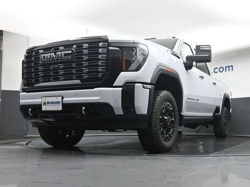 New 2026 GMC Sierra 2500 Denali Ultimate w/ Max Trailering Package AWD/4WD image 6