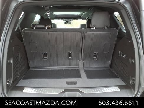 Used 2024 GMC Yukon AT4 w/ Technology Package image 12