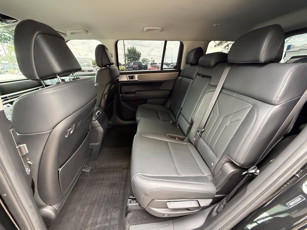 Used 2025 Hyundai Santa Fe SEL FWD image 31