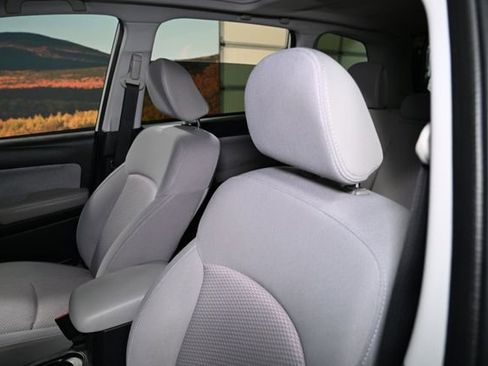 Used 2018 Subaru Forester 2.5i Premium image 23