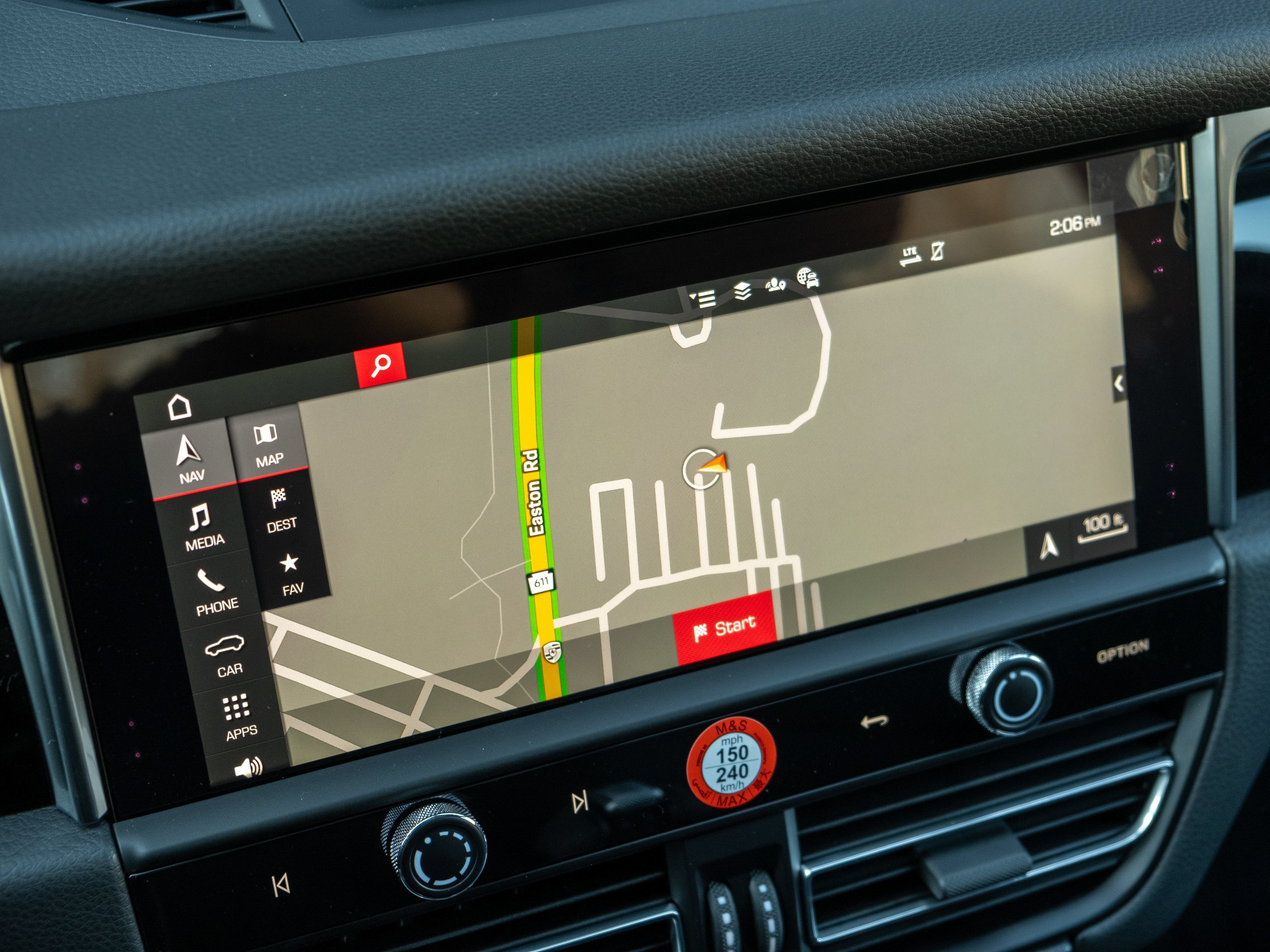 Certified 2026 Porsche Macan AWD/4WD image 28