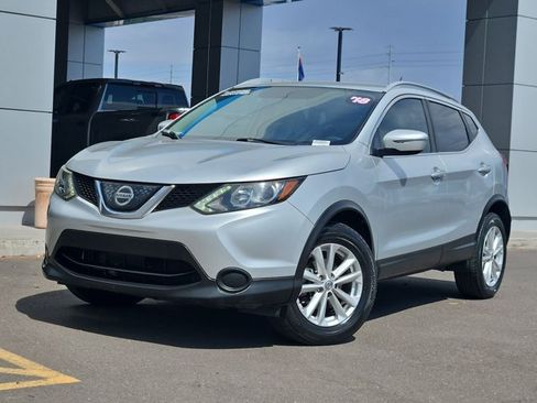 Used 2018 Nissan Rogue Sport SV FWD image 4