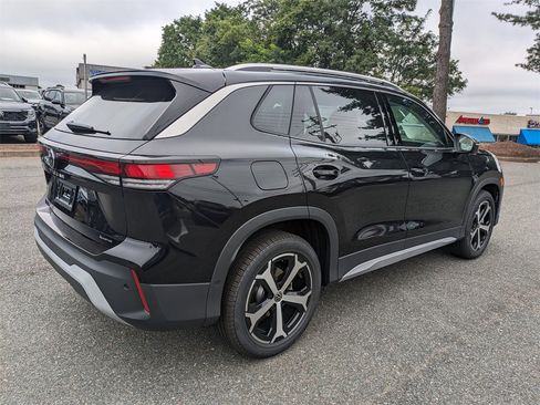 New 2025 Volkswagen Tiguan SE image 4