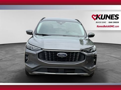 Used 2023 Ford Escape Platinum AWD/4WD image 3