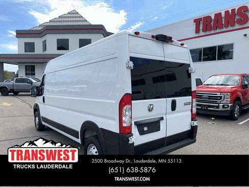Used 2023 RAM ProMaster 2500 FWD image 3