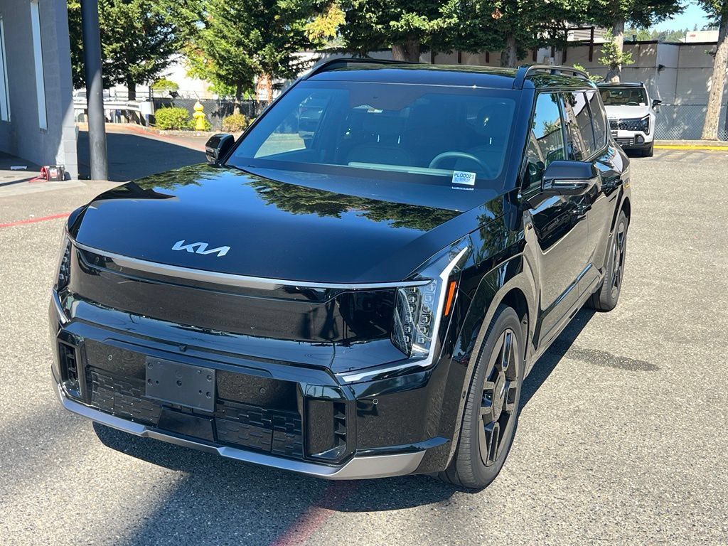 Certified 2024 Kia EV9 GT-Line AWD/4WD image 3