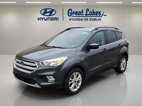 Used 2018 Ford Escape SE w/ SE Sync 3 Package image 1