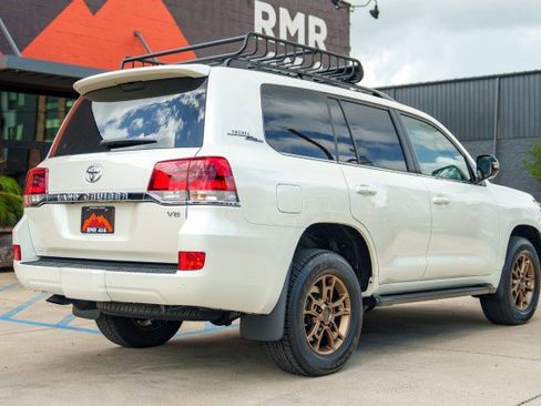 Used 2020 Toyota Land Cruiser Heritage Edition AWD/4WD image 5