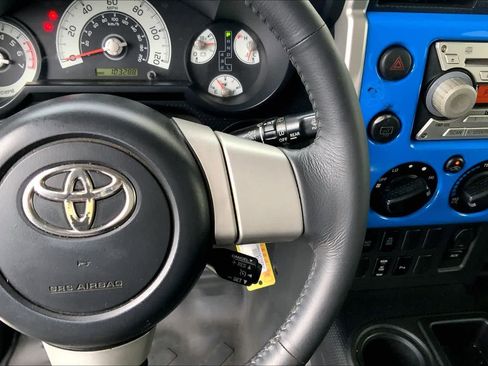 Used 2007 Toyota FJ Cruiser 2WD image 23