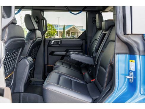 Used 2024 Ford Bronco Badlands AWD/4WD image 13