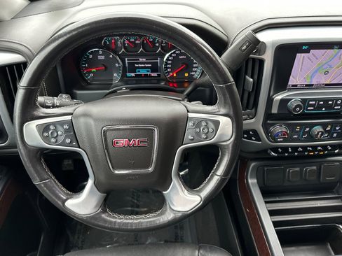 Used 2018 GMC Sierra 1500 SLT image 15