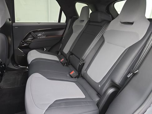 Used 2025 Land Rover Range Rover Sport SV Edition Two image 14