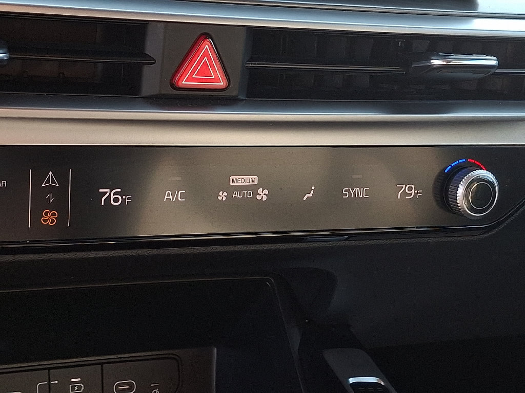 Used 2024 Kia Sorento S AWD/4WD image 22