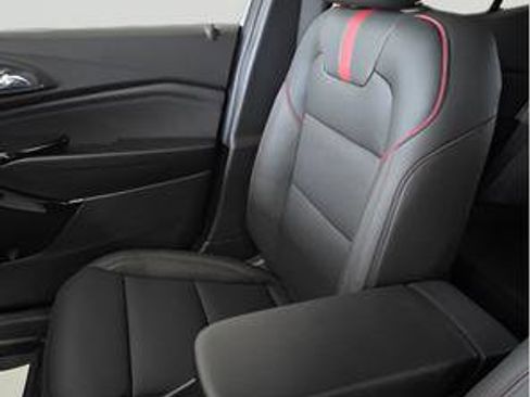 New 2026 Chevrolet Trax RS w/ Sunroof Package FWD image 23