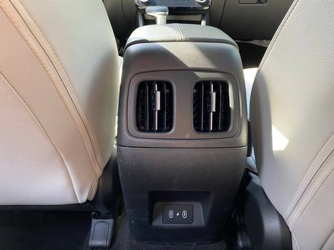 Used 2025 Hyundai Santa Cruz SEL FWD image 29
