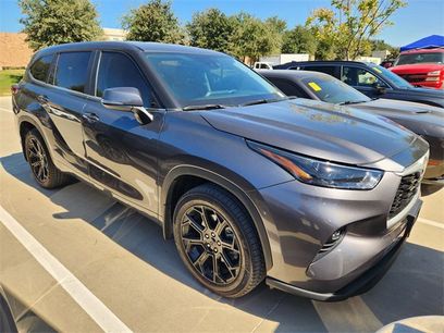 Certified 2023 Toyota Highlander LE