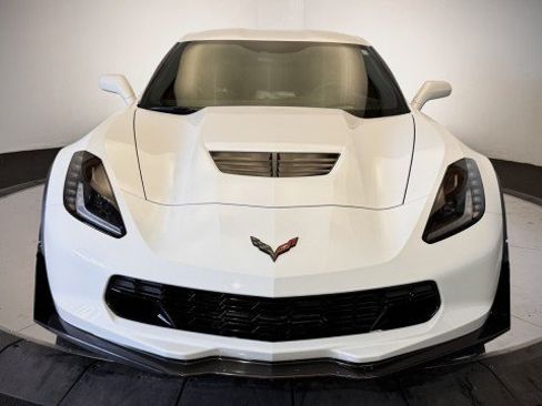 Used 2015 Chevrolet Corvette Z06 w/ 3LZ Preferred Equipment Group RWD image 21