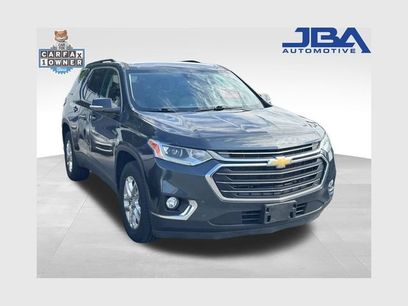 Used 2021 Chevrolet Traverse LT