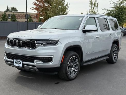 Used 2022 Jeep Wagoneer Series III AWD/4WD image 9
