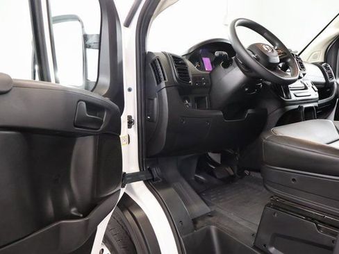 Used 2026 RAM ProMaster 2500 w/ Convenience Group FWD image 6