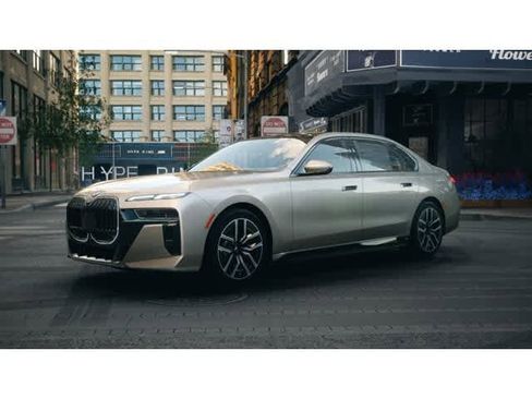 New 2025 BMW i7 eDrive50 w/ M Sport Package image 1