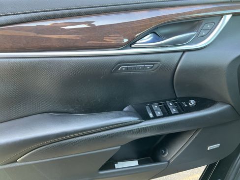 Used 2014 Cadillac XTS Premium image 14