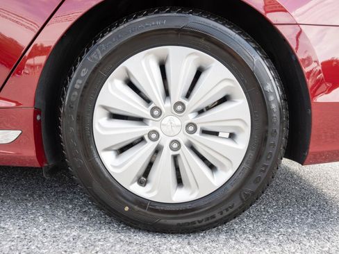 Used 2016 Hyundai Sonata SE FWD image 35