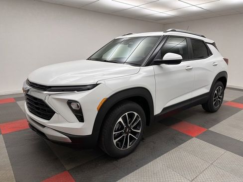 New 2026 Chevrolet TrailBlazer LT w/ Driver Confidence Package image 3