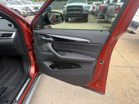 Used 2018 BMW X1 sDrive28i FWD image 11