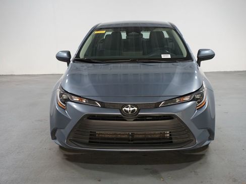 Certified 2024 Toyota Corolla LE image 2