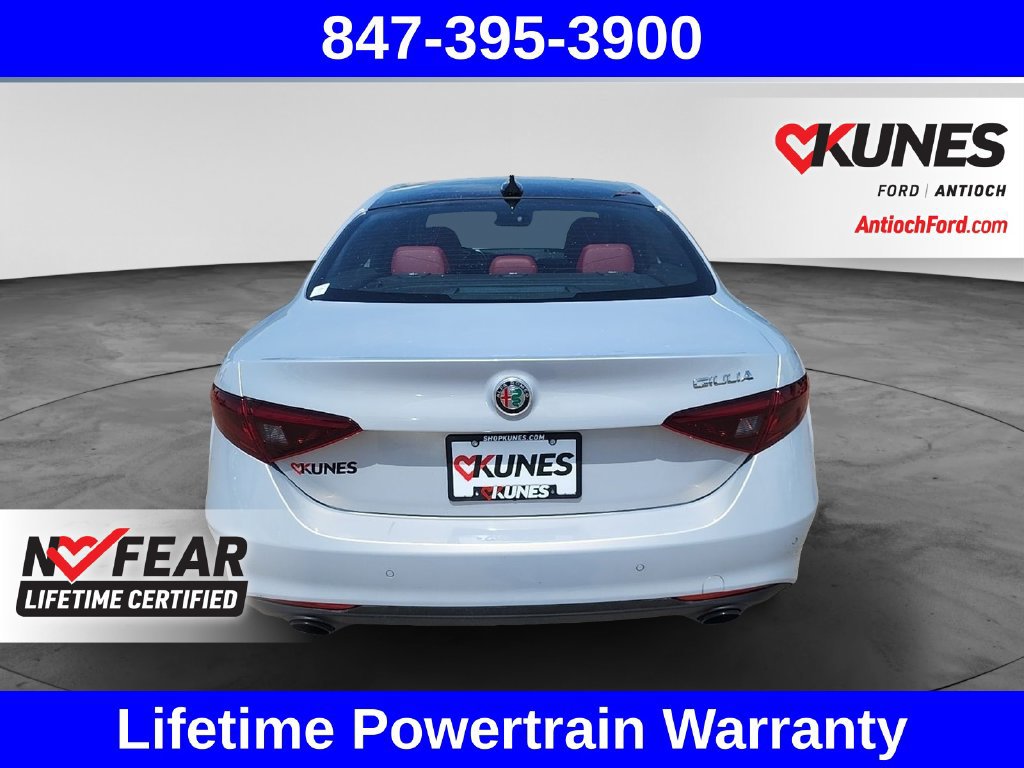 Used 2023 Alfa Romeo Giulia Sprint RWD image 8