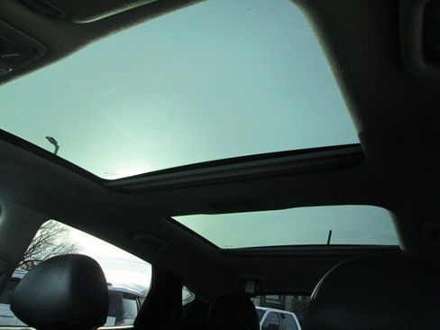 Used 2013 Hyundai Tucson Limited w/ Premium Pkg image 16