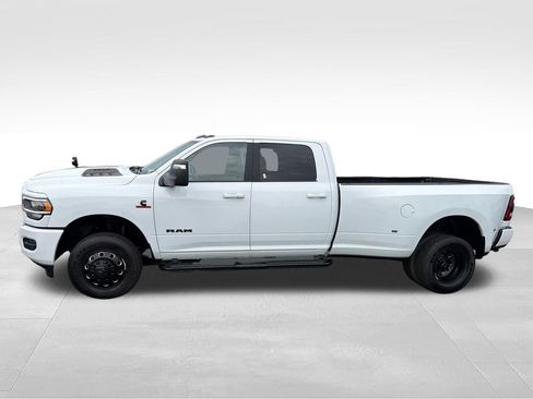 Used 2024 RAM 3500 Laramie w/ Night Edition AWD/4WD image 2
