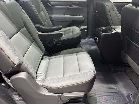 New 2026 GMC Acadia AT4 w/ Luxury Package AWD/4WD image 30