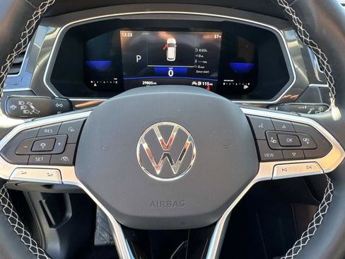 Certified 2023 Volkswagen Tiguan SE w/ Panoramic Sunroof Package image 16