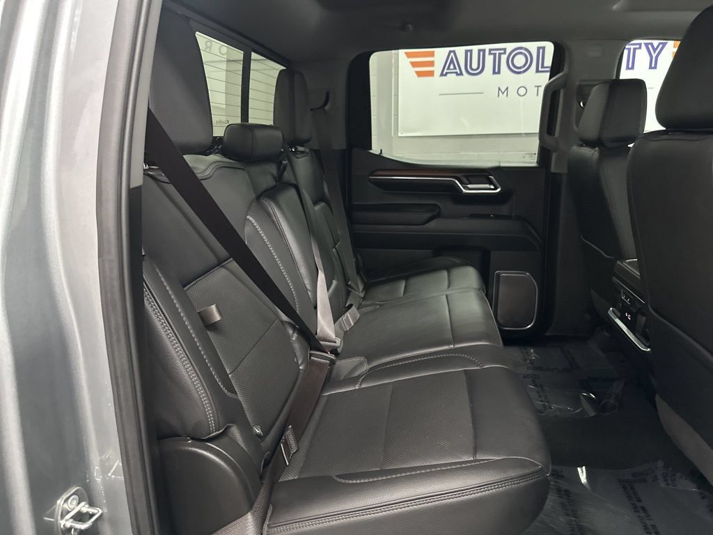 Used 2024 GMC Sierra 1500 Denali w/ Denali Reserve Package AWD/4WD image 36