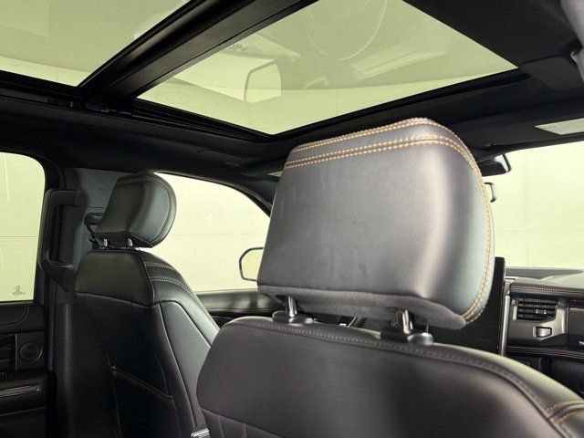 Used 2024 Ford Expedition Platinum AWD/4WD image 30