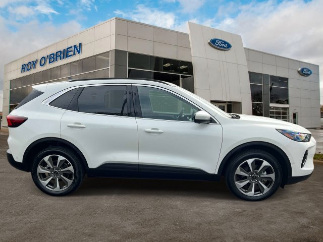 Certified 2023 Ford Escape Platinum w/ Premium Technology Package AWD/4WD image 6