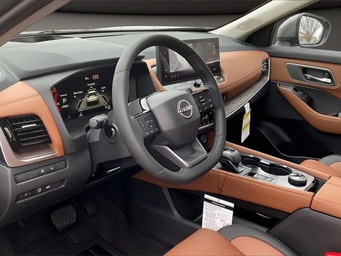 New 2026 Nissan Rogue Platinum w/ Platinum Premium Package image 7