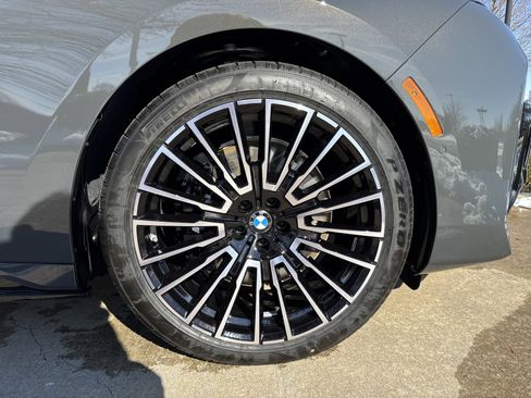 New 2026 BMW 750e xDrive w/ Luxury Rear Seating Package image 29