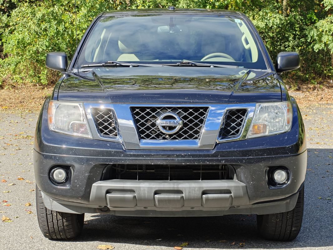 Used 2016 Nissan Frontier SV w/ SV Value Truck Package AWD/4WD image 2