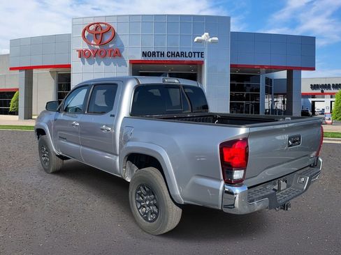 Used 2022 Toyota Tacoma SR5 image 8