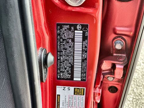 Used 2017 Toyota Prius Three Touring image 33