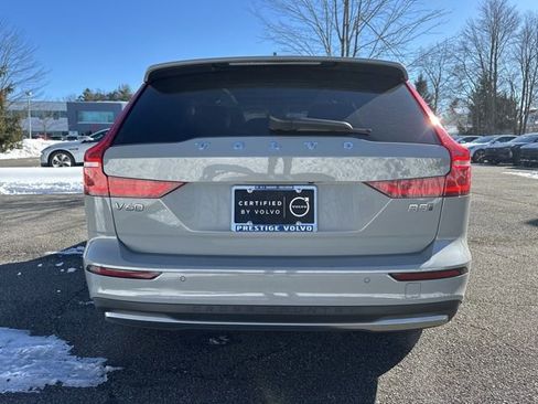 Certified 2025 Volvo V60 B5 Cross Country Plus image 7
