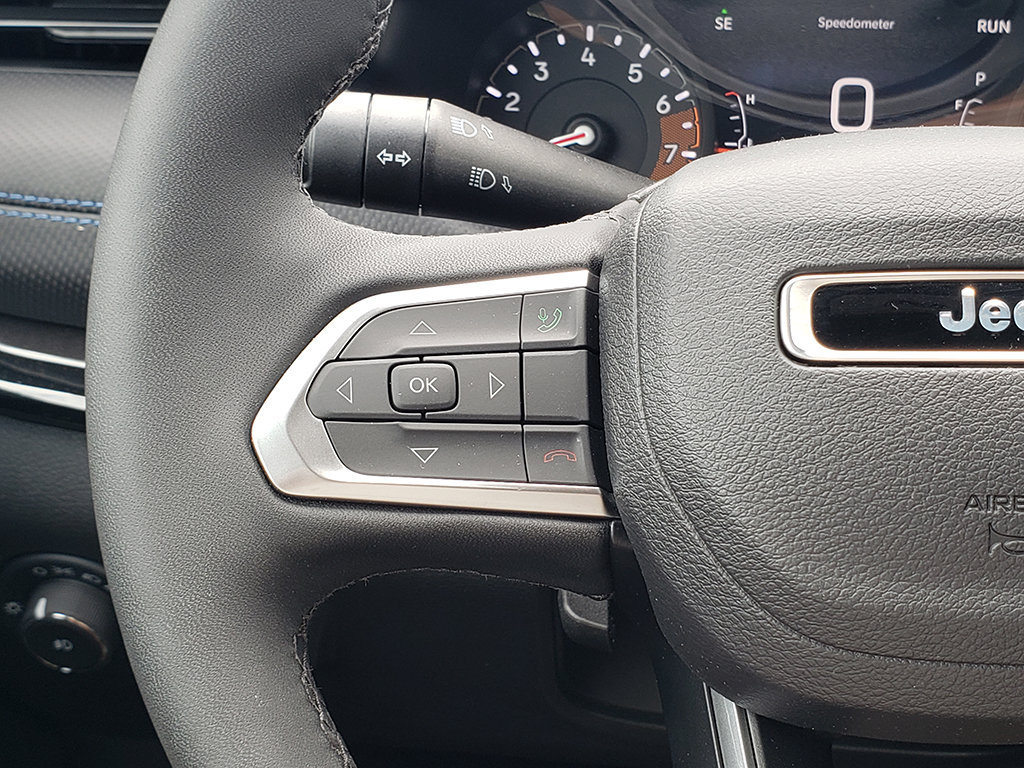 Used 2026 Jeep Compass Limited AWD/4WD image 26
