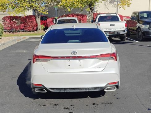 Used 2020 Toyota Avalon XLE image 6
