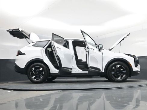 Used 2026 Kia Sportage LX w/ LX Convenience Package image 30