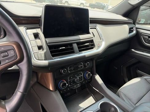 Used 2023 Chevrolet Suburban High Country w/ Advanced Technology Package AWD/4WD image 11