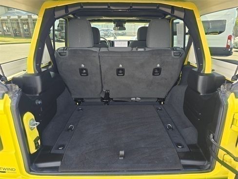 Used 2024 Jeep Wrangler Sahara image 18