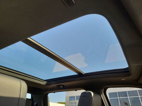 Used 2024 Toyota Tundra Platinum image 18